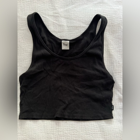 Aritzia TNA Black Ribbed Tank Top Size Large - Picture 4 of 4